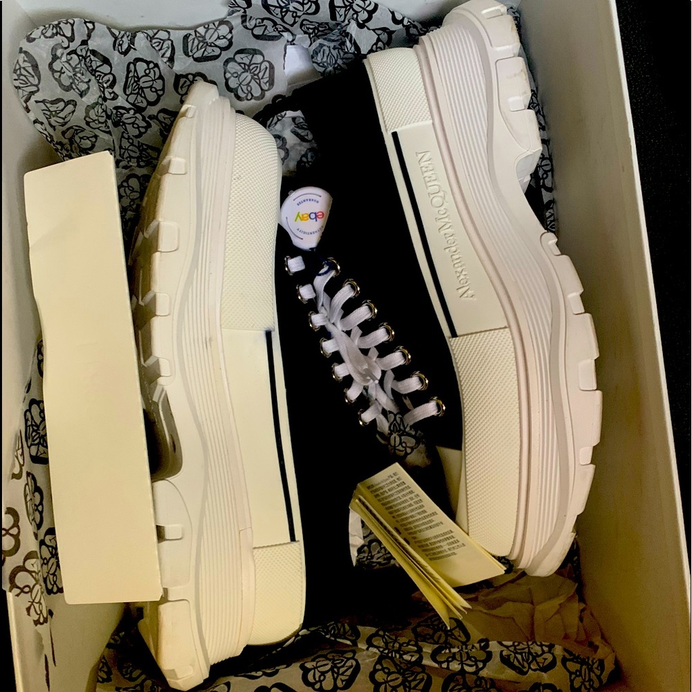 *SOLD* Like New Alexander McQueen Tread Slick LowTops